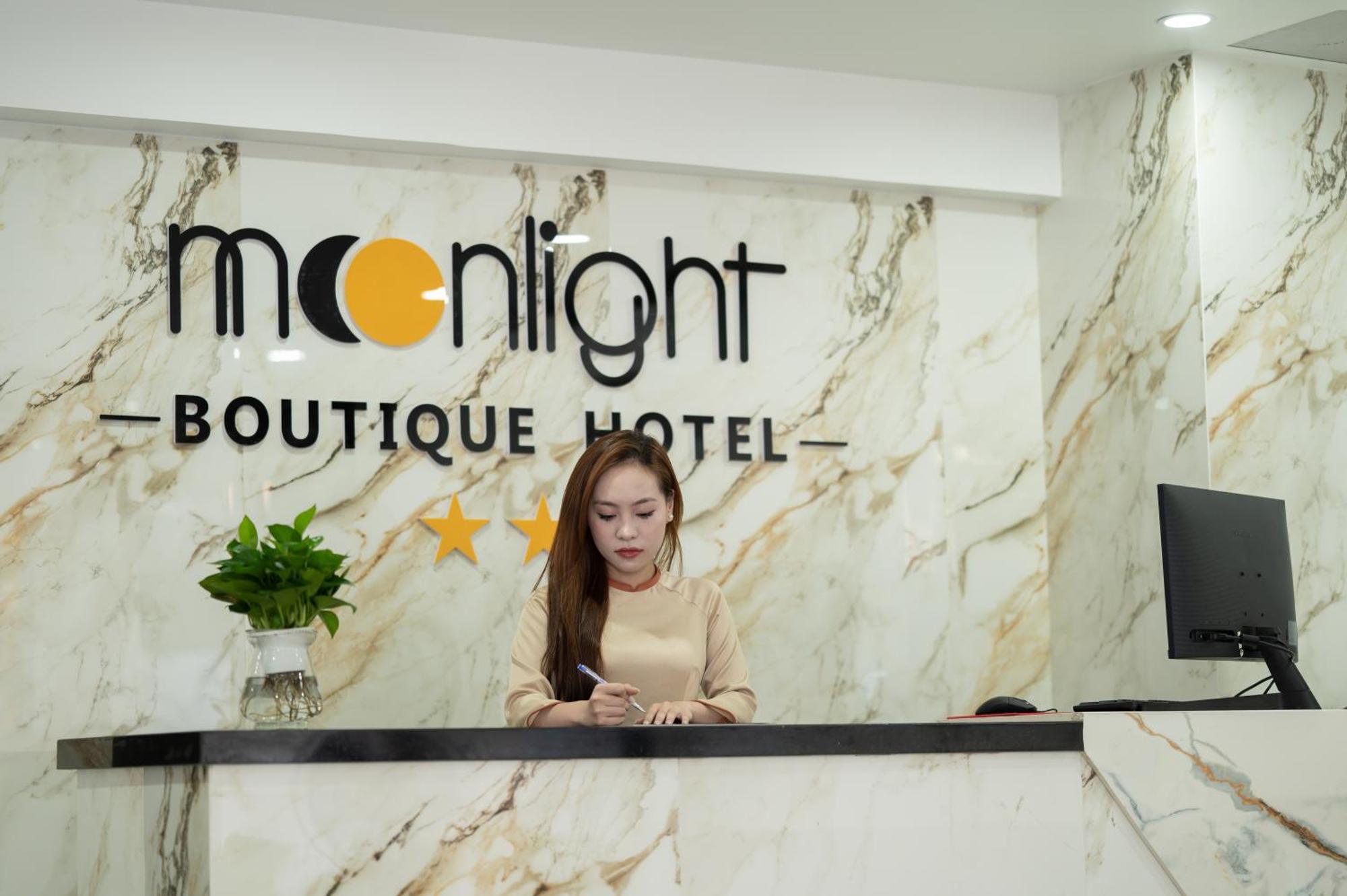 Moonlight Boutique Hotel Hue Exterior photo